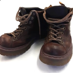 Dr. Martens - Vintage Chunky Boot  (size 8)